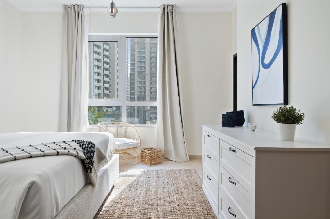 Stylish Apartment With Partial Burj Khalifa View Dubai Exterior foto