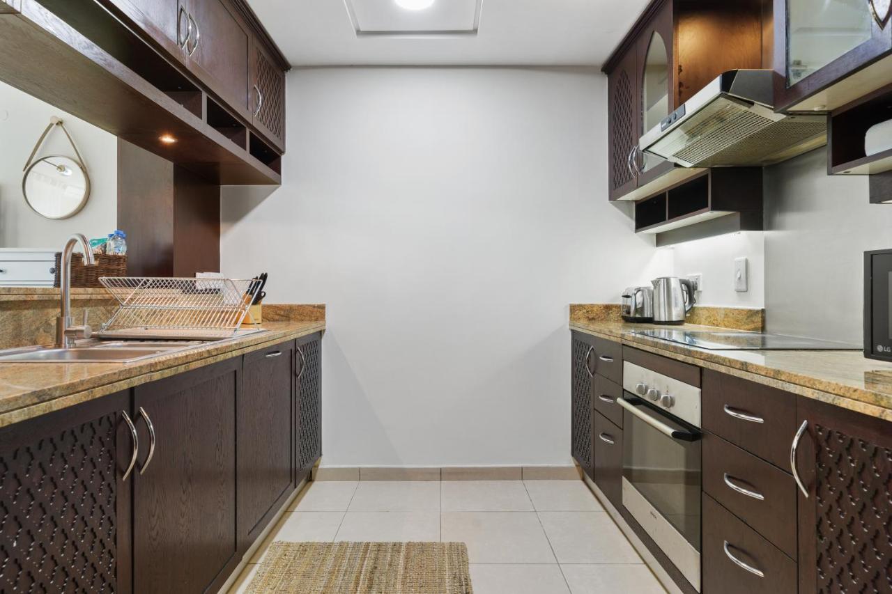 Stylish Apartment With Partial Burj Khalifa View Dubai Exterior foto