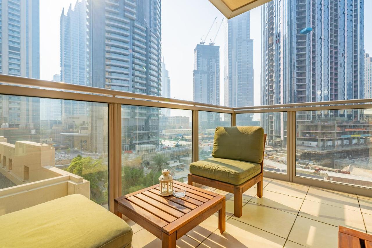 Stylish Apartment With Partial Burj Khalifa View Dubai Exterior foto